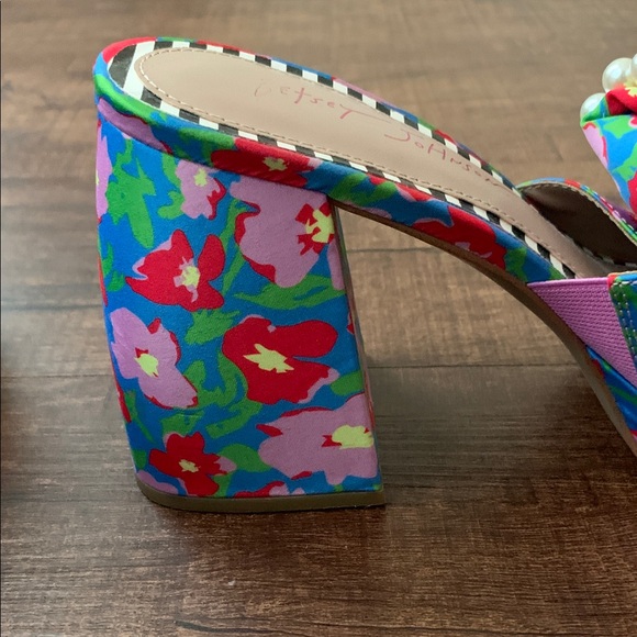 Betsy Johnson Maccie platform sandal - Picture 5 of 10